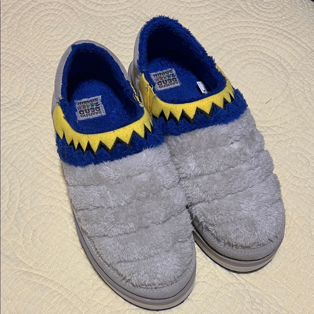 Grateful Dead Sanuk Fuzzy Gray and Blue shoes